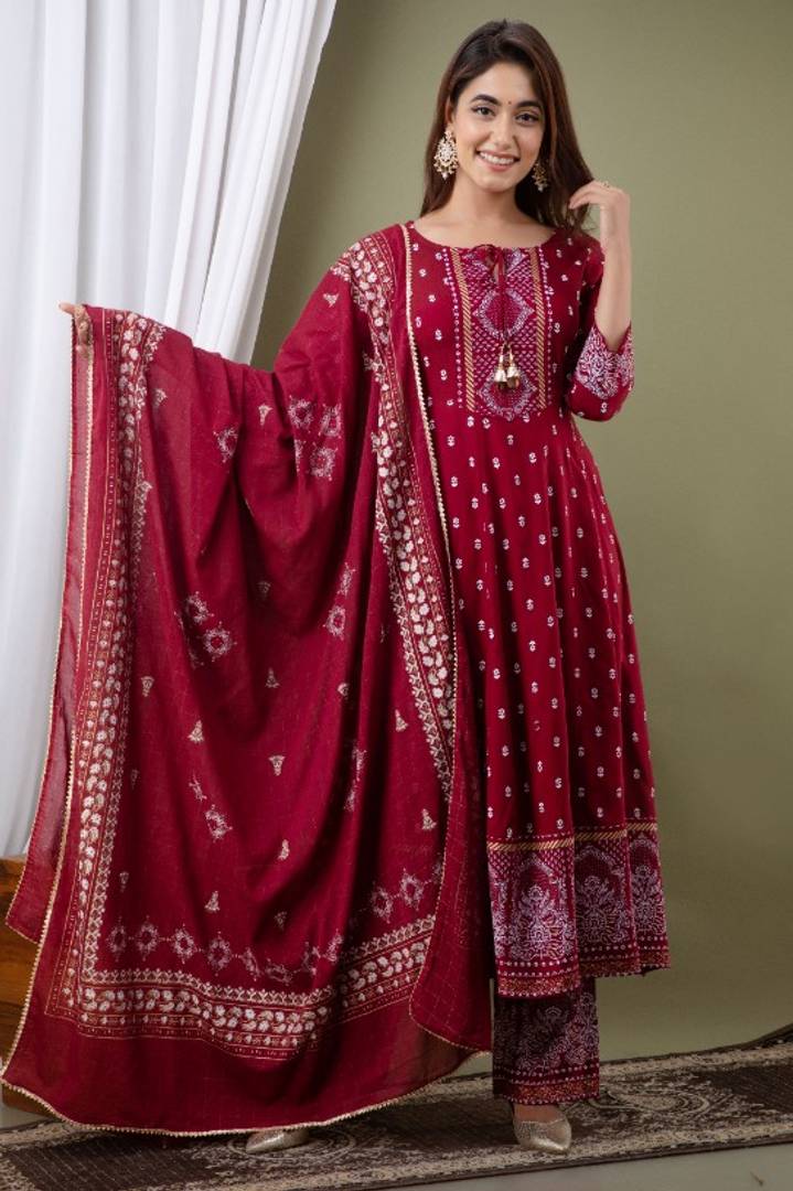 Women's Rayon Printed Kurta/Palazzo/Dupatta set, Maroon